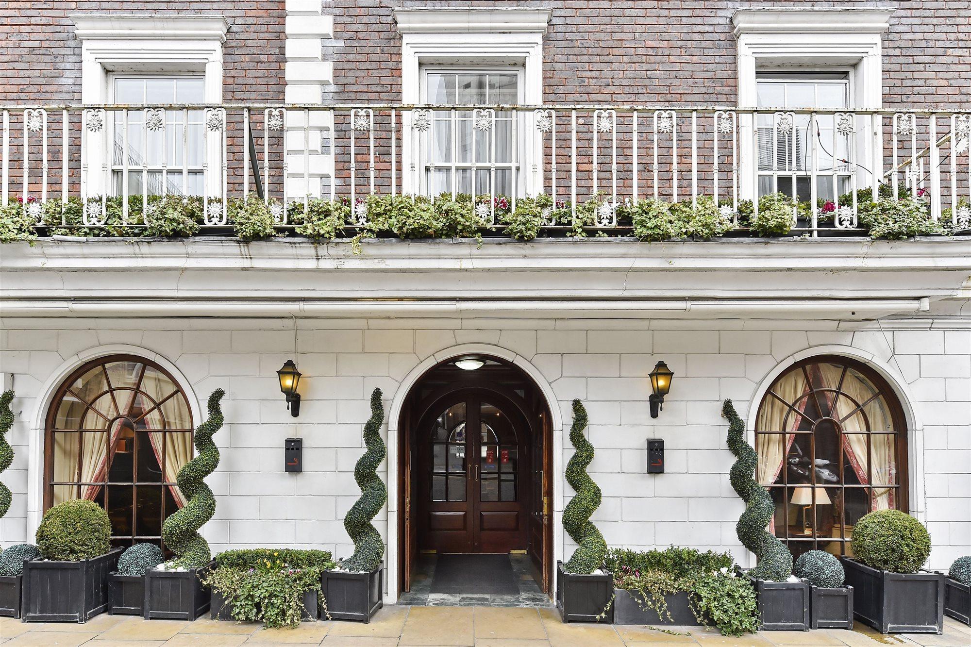 Park Lane Mews Hotel Лондон Екстер'єр фото