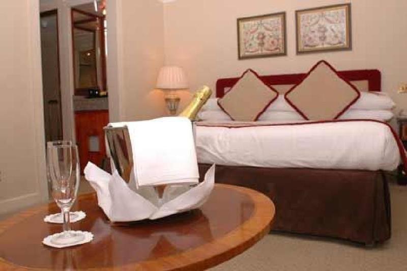 Park Lane Mews Hotel Лондон Екстер'єр фото