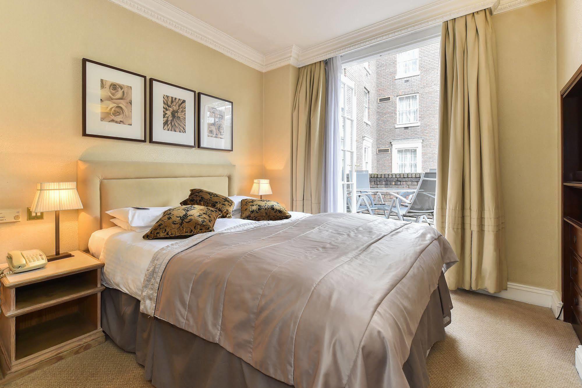 Park Lane Mews Hotel Лондон Екстер'єр фото